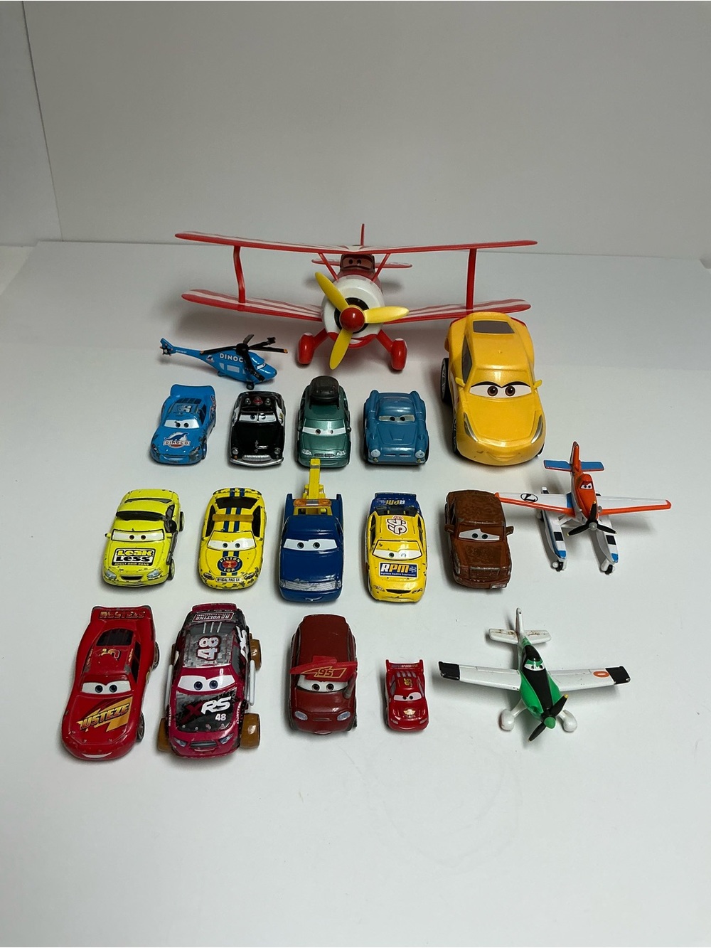 Disney Pixar Cars & Planes Toy Lot of 18 Vehicles - READ Description